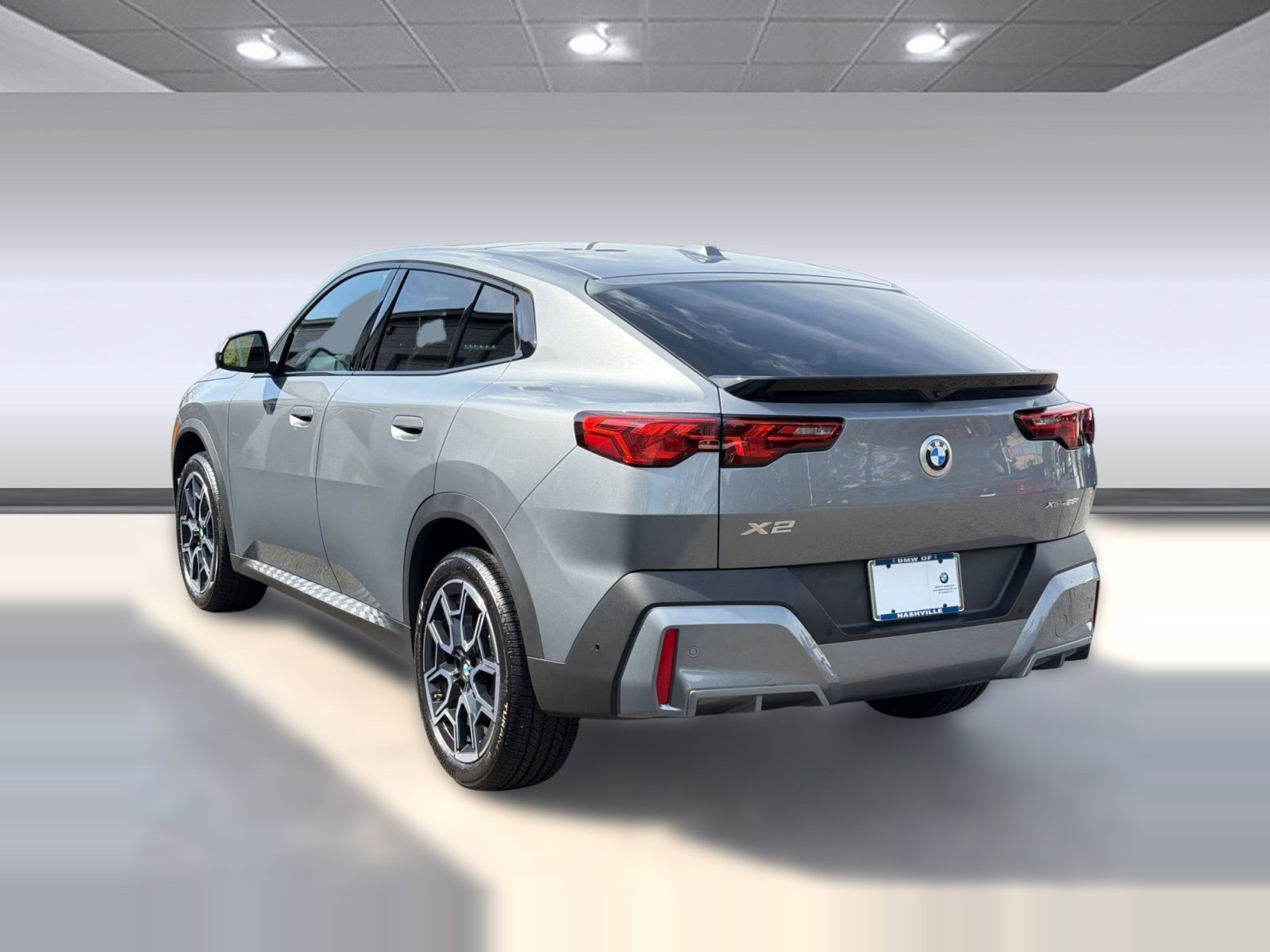 Certified 2025 BMW X2 xDrive28i image 3