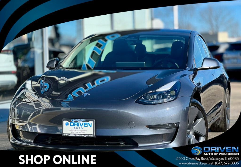 Used 2023 Tesla Model 3 Standard Range image 1