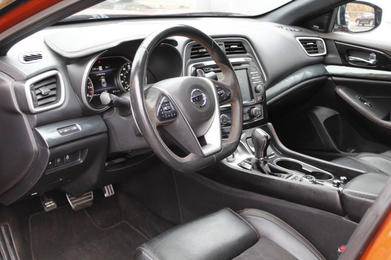 Used 2019 Nissan Maxima SR w/ Premium Package FWD image 24