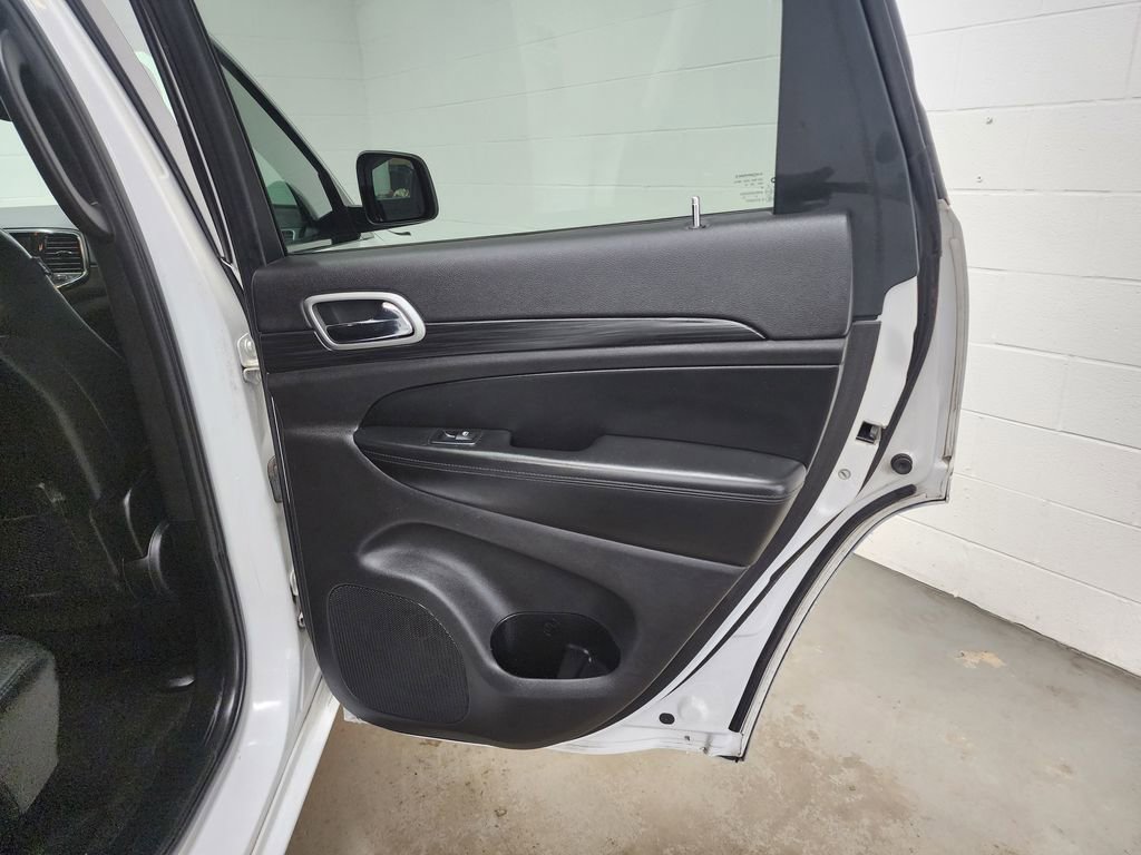 Used 2019 Jeep Grand Cherokee Altitude image 29