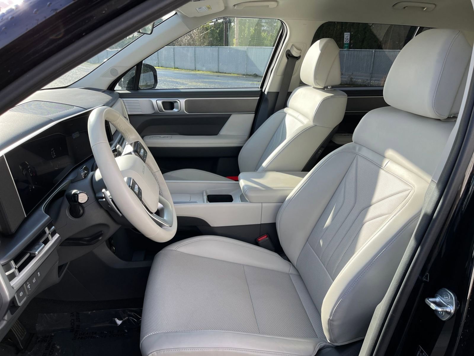 Used 2025 Hyundai Santa Fe SEL image 39