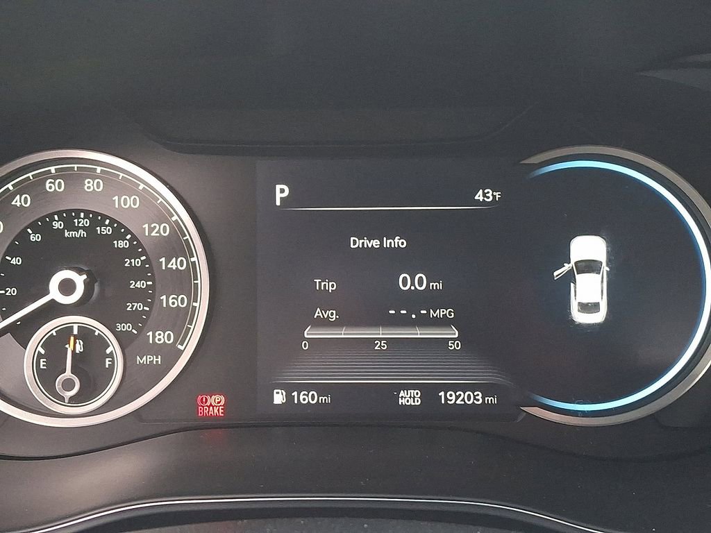 Used 2023 Genesis G70 2.0T image 21