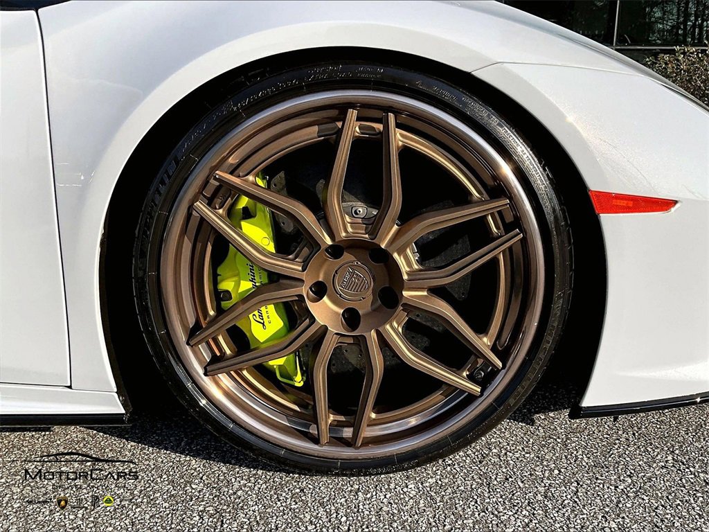 Used 2021 Lamborghini Huracan EVO image 25