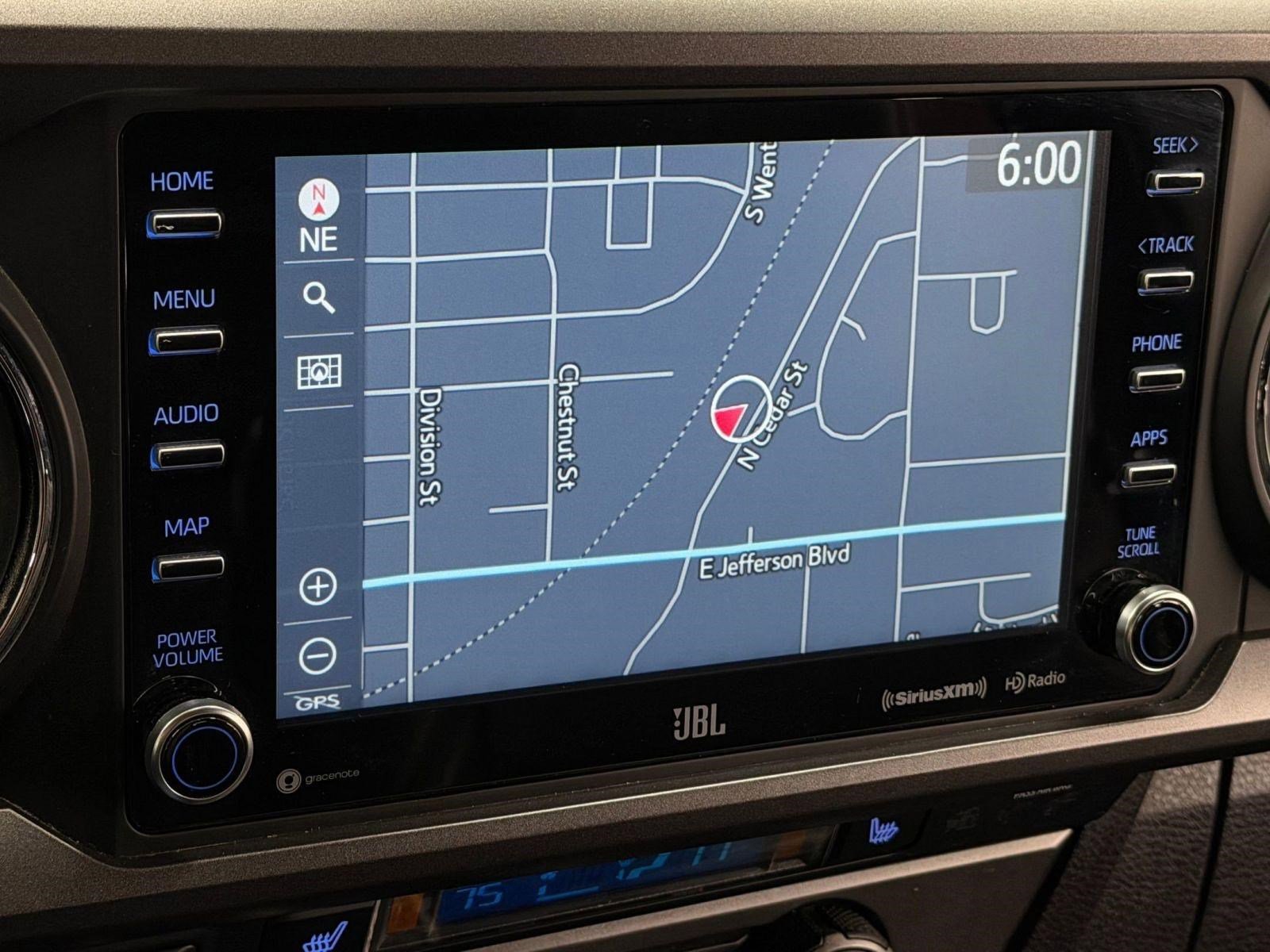 Used 2020 Toyota Tacoma TRD Sport w/ TRD Premium Sport Package AWD/4WD image 34