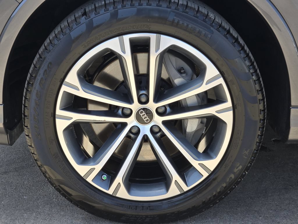 Certified 2026 Audi Q7 2.0T Premium AWD/4WD image 16