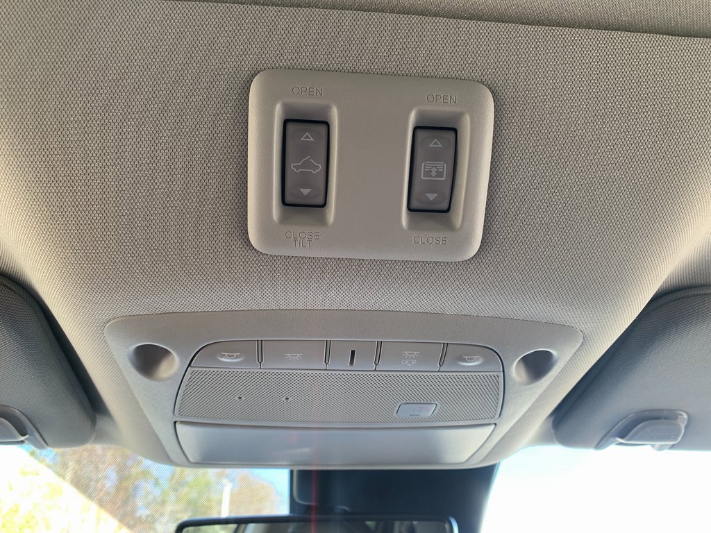 Used 2024 Nissan Murano Platinum w/ Cargo Package image 24