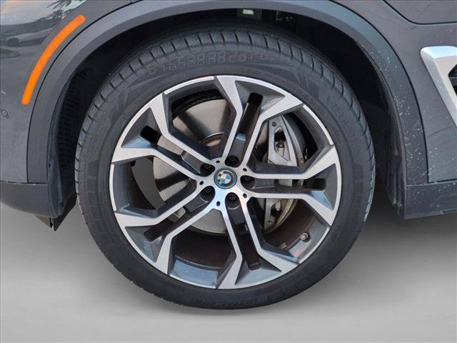 Used 2024 BMW X5 xDrive50e w/ Executive Package AWD/4WD image 7