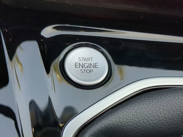 Used 2024 Volkswagen Golf R image 31