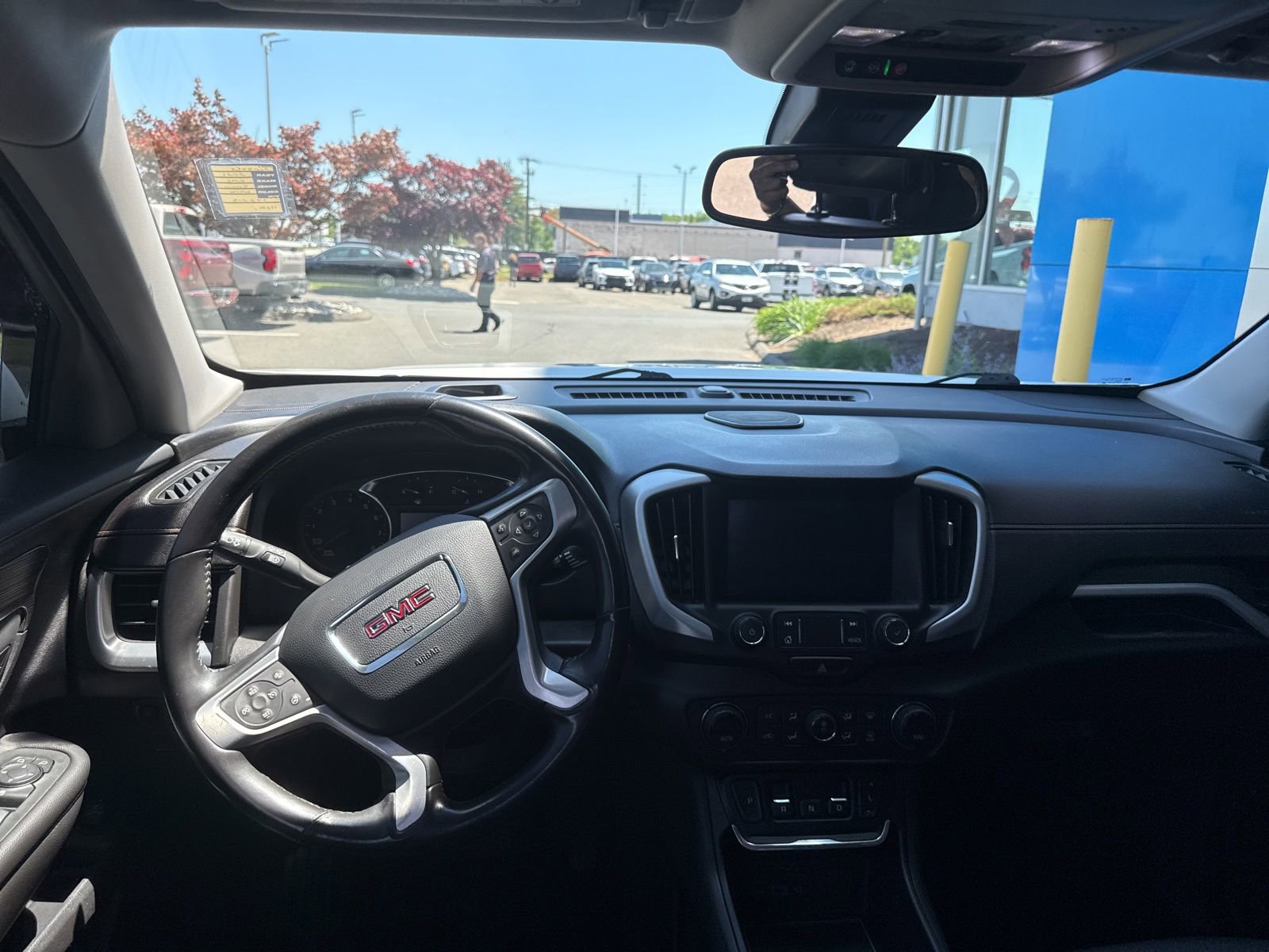 Used 2021 GMC Terrain SLT w/ Infotainment Package II AWD/4WD image 2