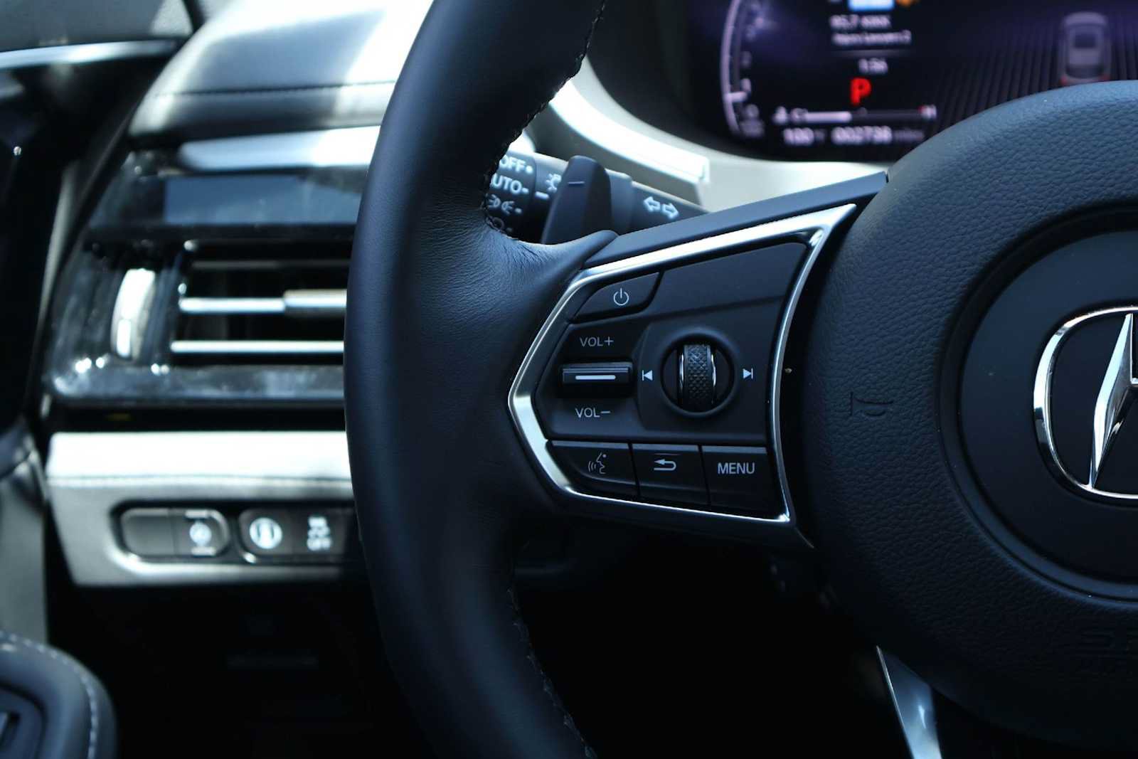 Certified 2026 Acura MDX w/ Technology Package FWD image 22