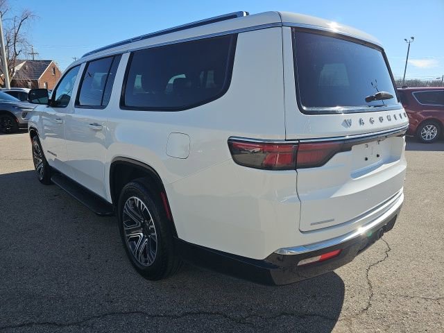 Used 2023 Jeep Wagoneer L Series II image 5