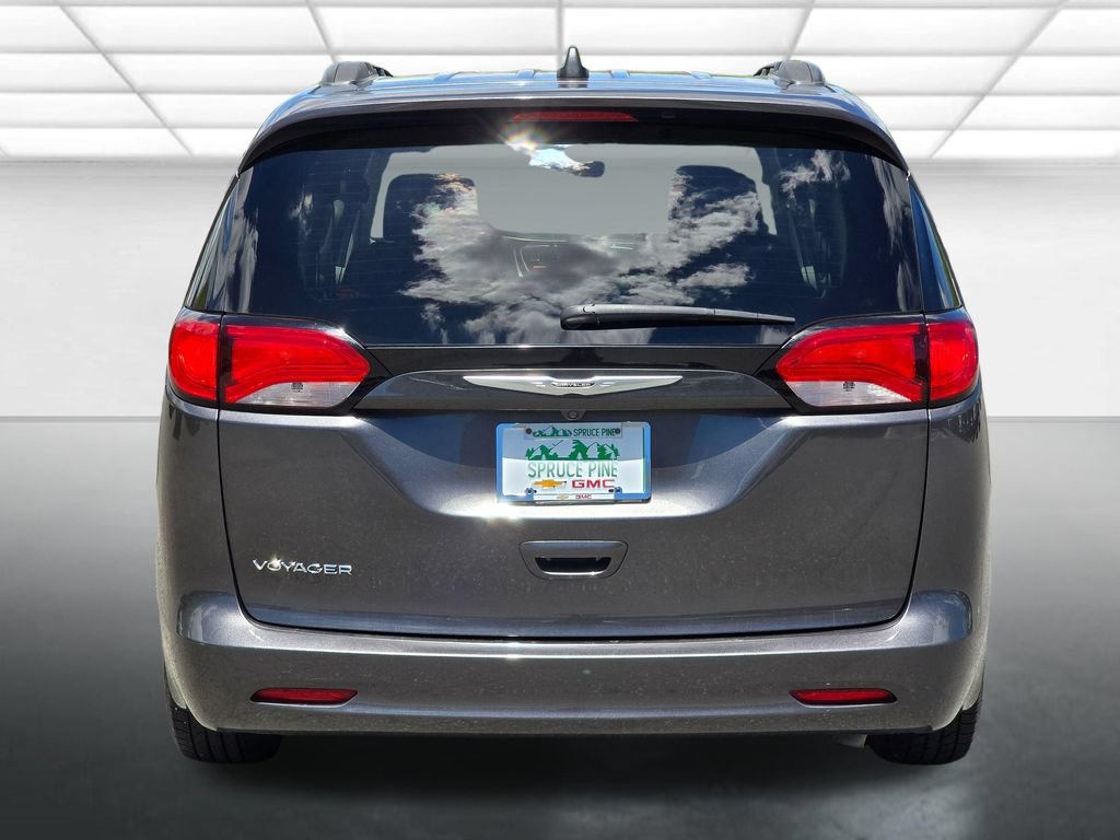 Used 2021 Chrysler Voyager Lxi FWD image 18