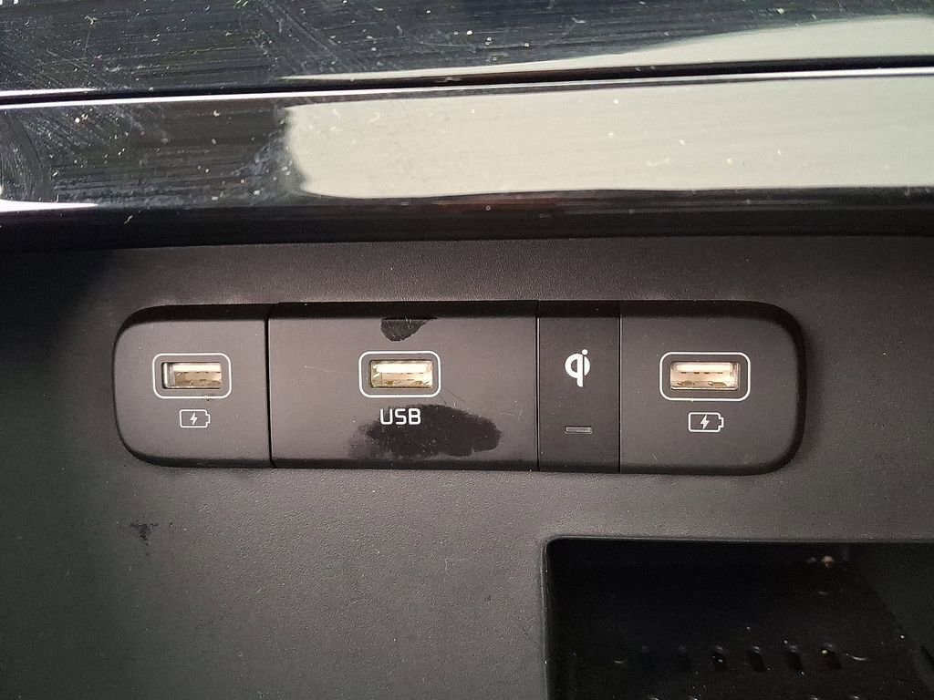 Used 2024 Kia Carnival SX Prestige image 26