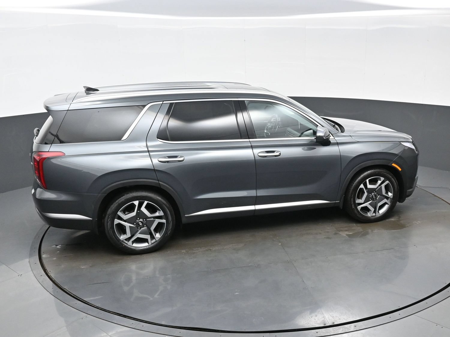 Certified 2023 Hyundai Palisade SEL w/ Winter Package AWD/4WD image 40