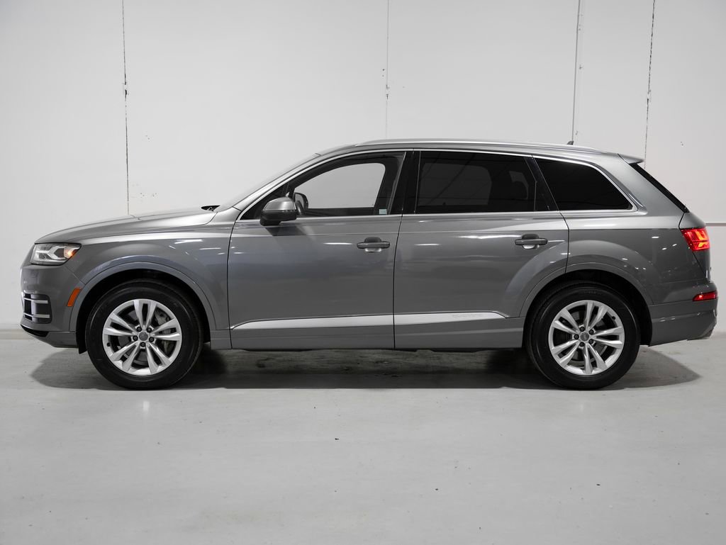 Used 2017 Audi Q7 3.0T Premium Plus w/ Premium Plus Package image 2
