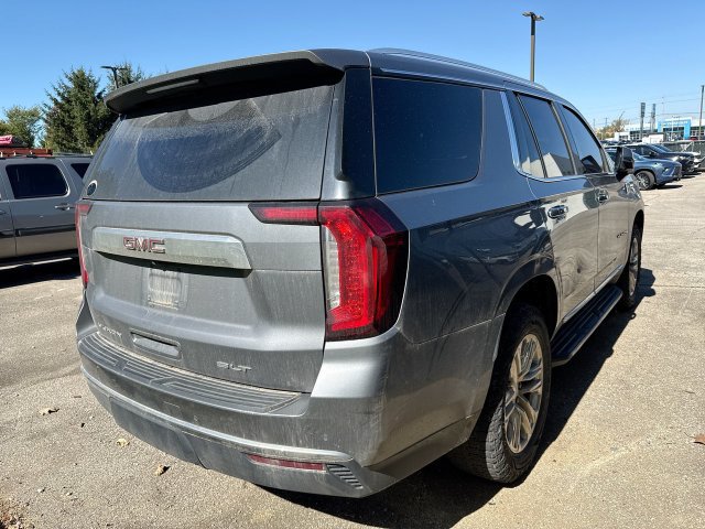Used 2022 GMC Yukon SLT w/ SLT Premium Package AWD/4WD image 4