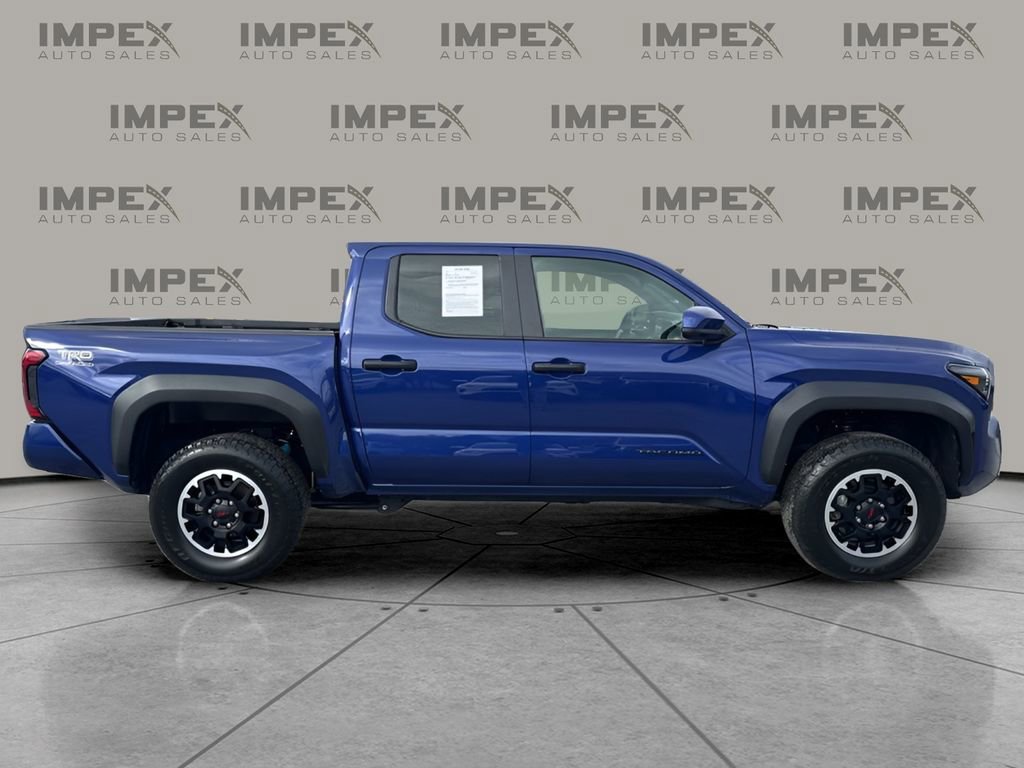 Used 2025 Toyota Tacoma TRD Off-Road AWD/4WD image 6