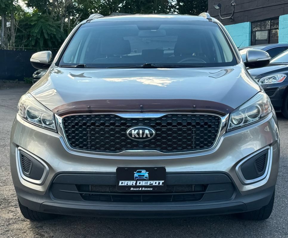 Used 2017 Kia Sorento AWD image 8