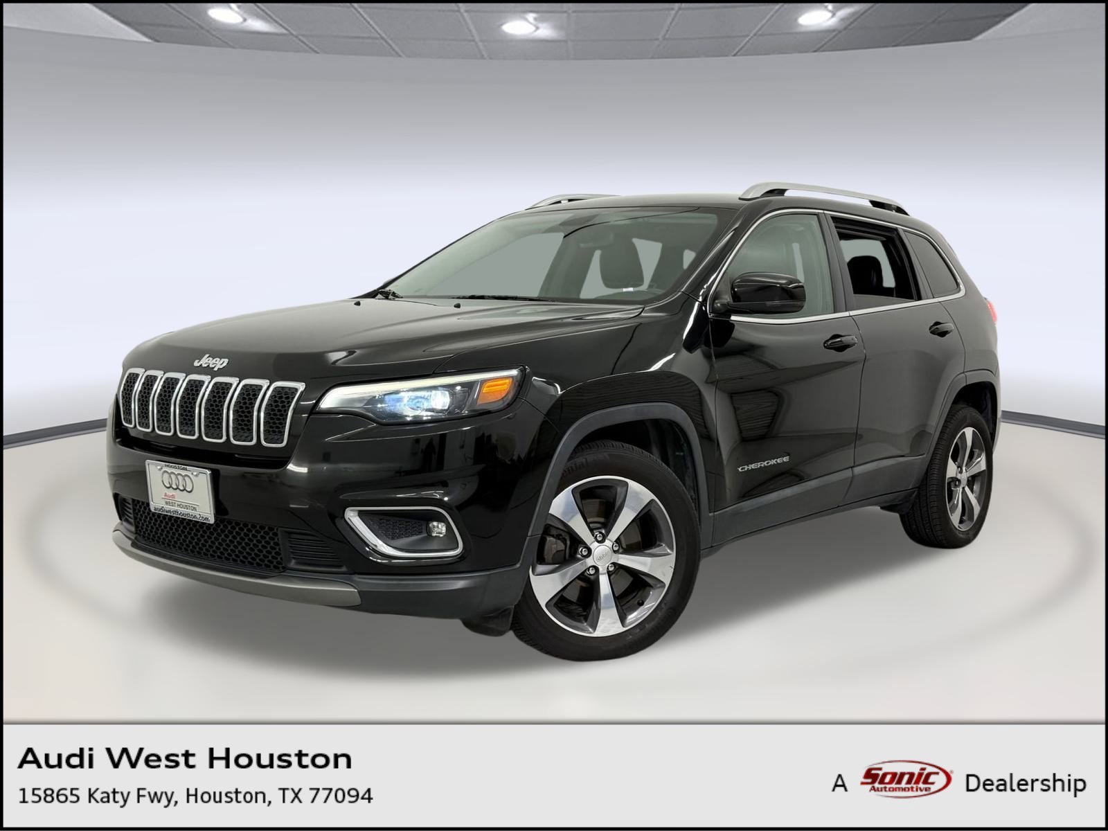 Used 2019 Jeep Cherokee Limited image 1