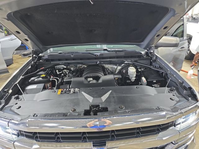Used 2017 Chevrolet Silverado 1500 LT w/ All Star Edition AWD/4WD image 32
