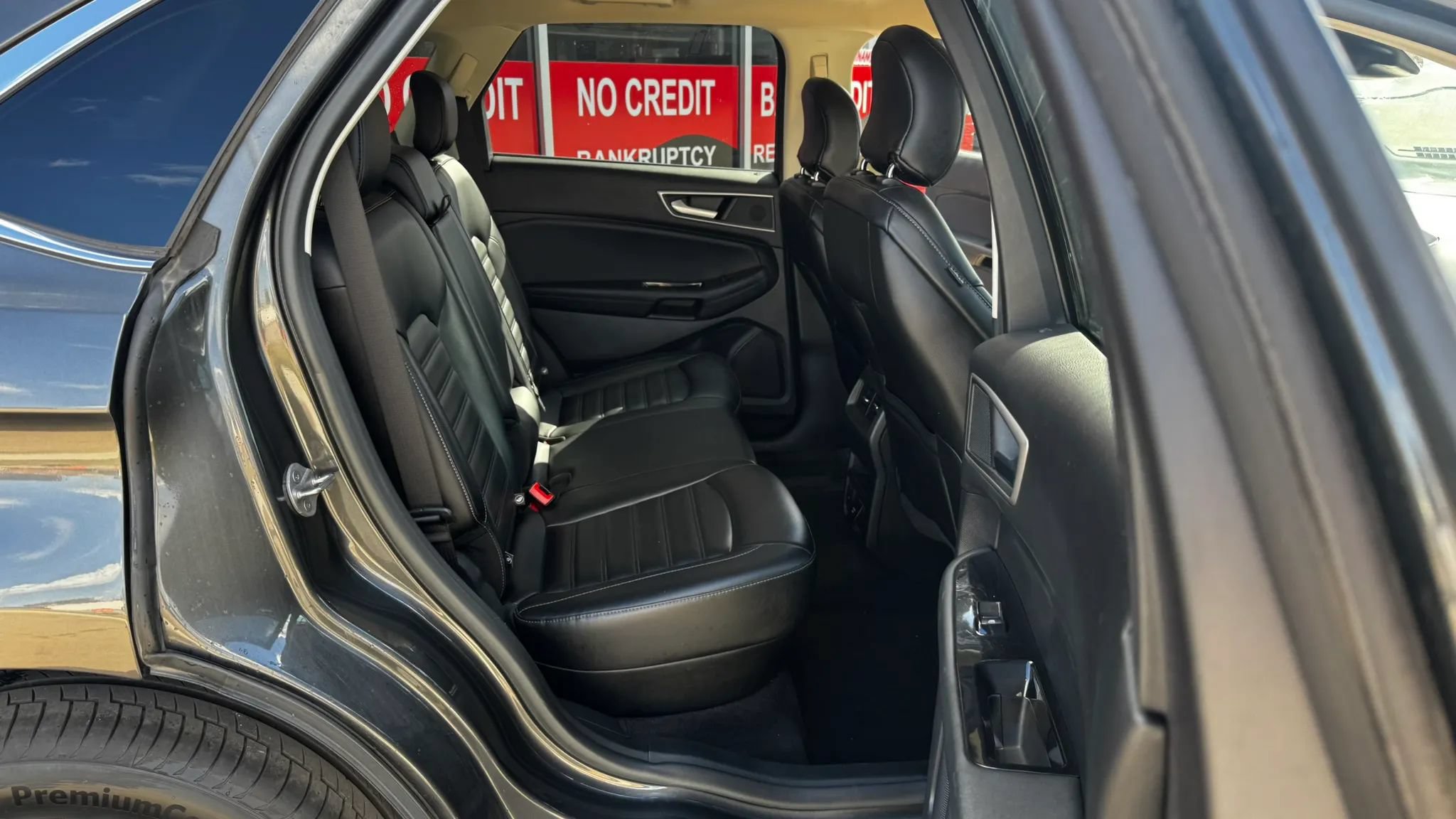 Used 2019 Ford Edge SEL w/ Equipment Group 201A AWD/4WD image 16