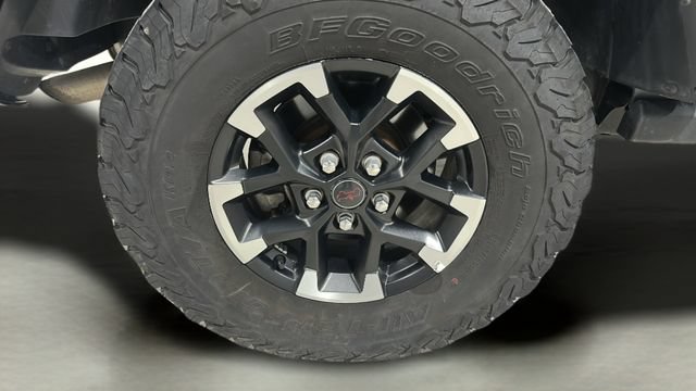 Used 2025 Jeep Wrangler Unlimited Rubicon AWD/4WD image 34