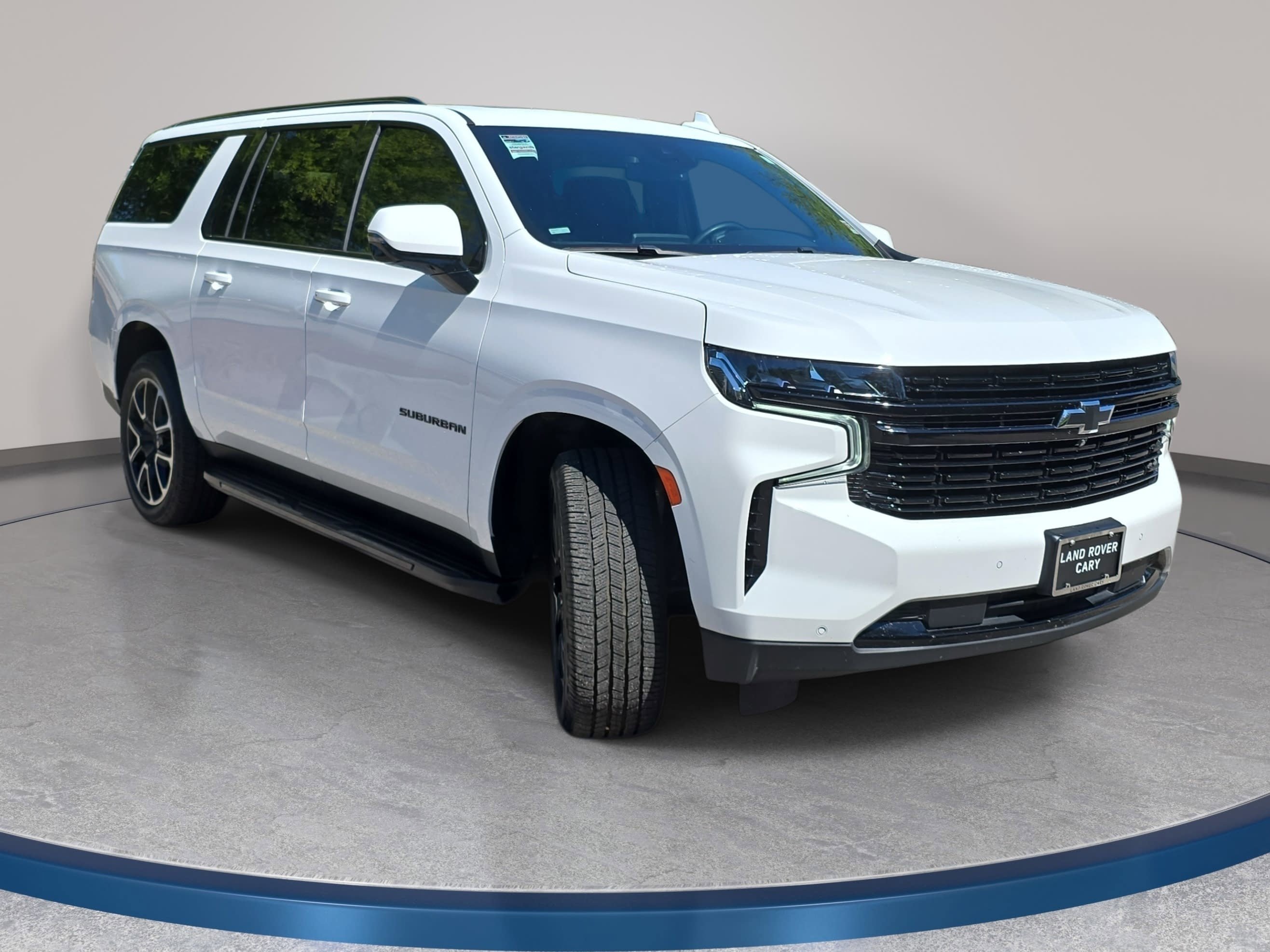 Used 2023 Chevrolet Suburban RST w/ Luxury Package AWD/4WD image 3