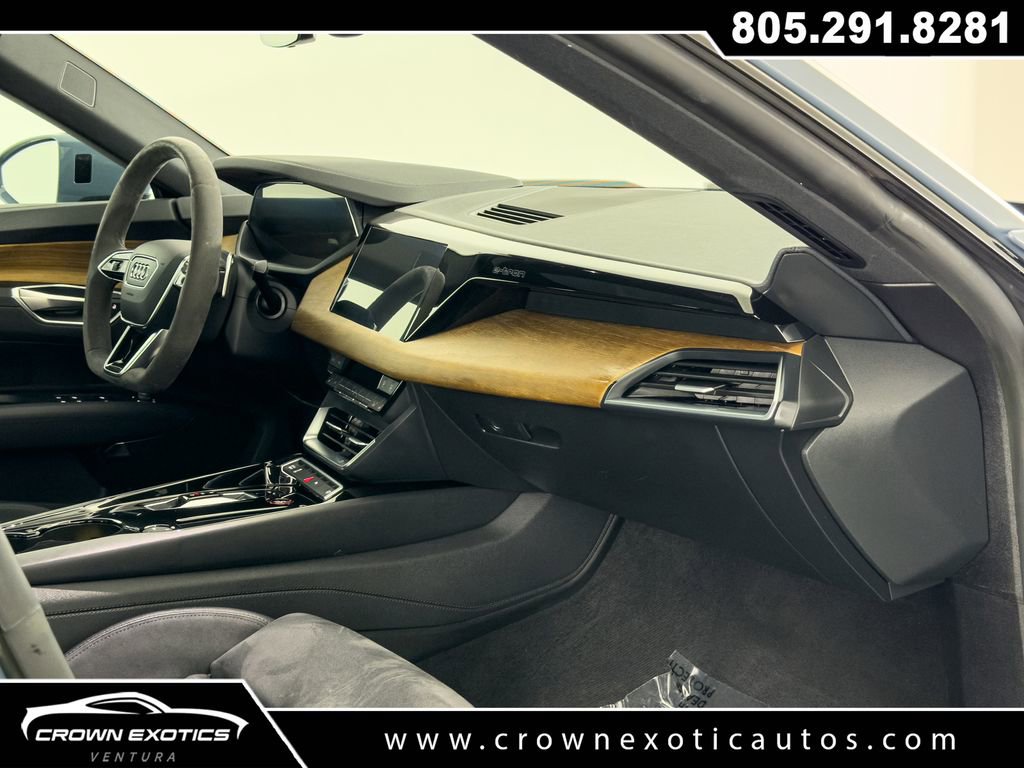 Used 2023 Audi e-tron GT Premium Plus image 21