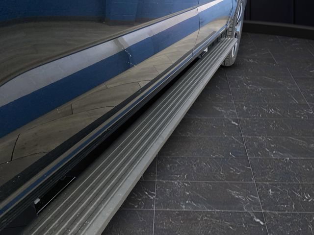 New 2025 Ford F150 Lightning Platinum image 40