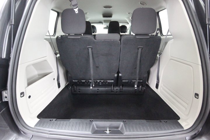 Used 2019 Dodge Grand Caravan SE w/ UConnect Hands-Free Group image 5