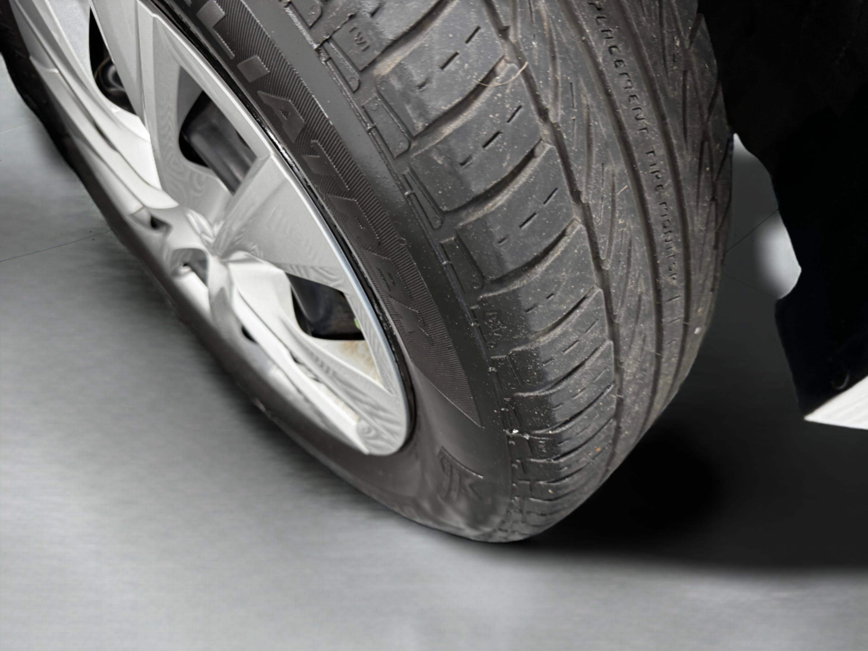 Used 2019 Toyota Corolla L image 39