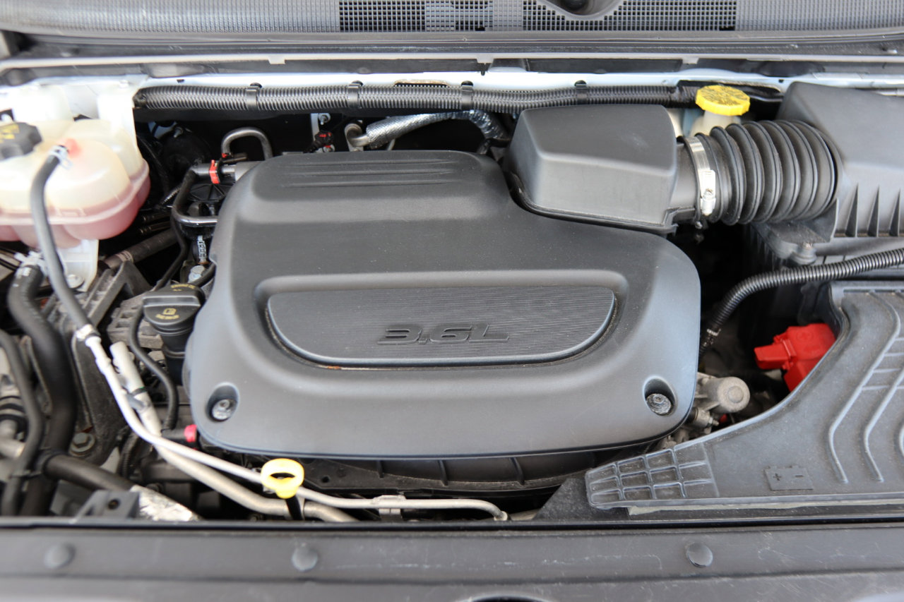 Used 2021 Chrysler Voyager Lxi image 36