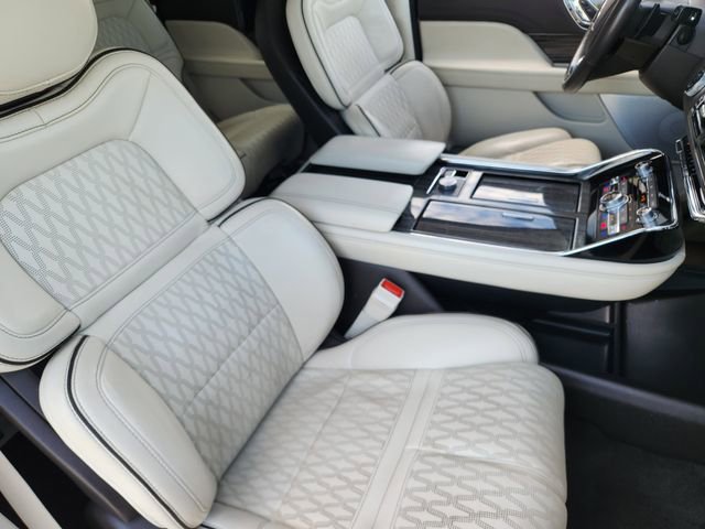 Used 2018 Lincoln Navigator Black Label w/ Cargo Package AWD/4WD image 9