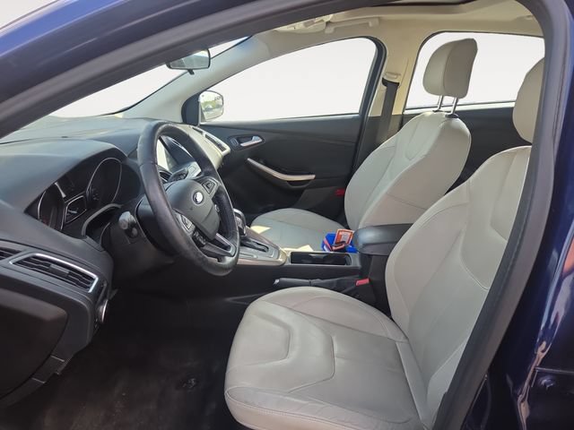Used 2016 Ford Focus Titanium FWD image 9