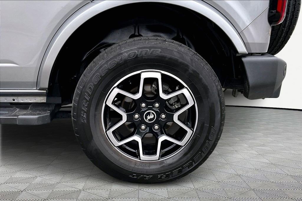 Used 2024 Ford Bronco Outer Banks image 32