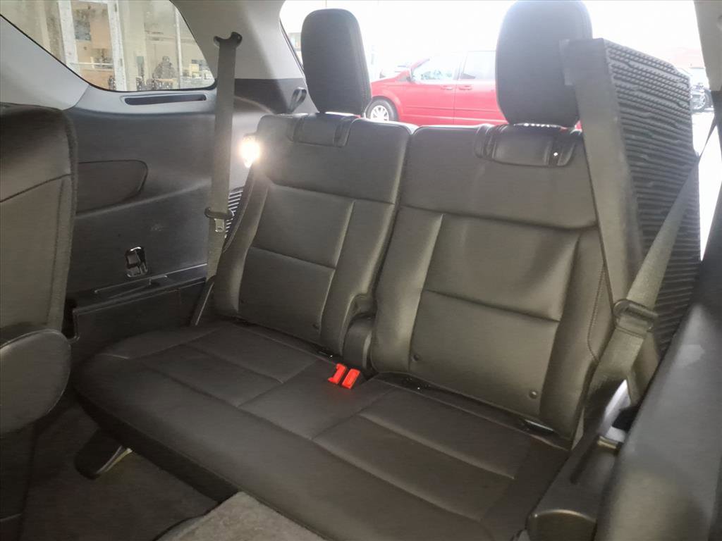 Used 2023 Ford Explorer XLT w/ Equipment Group 202A image 10