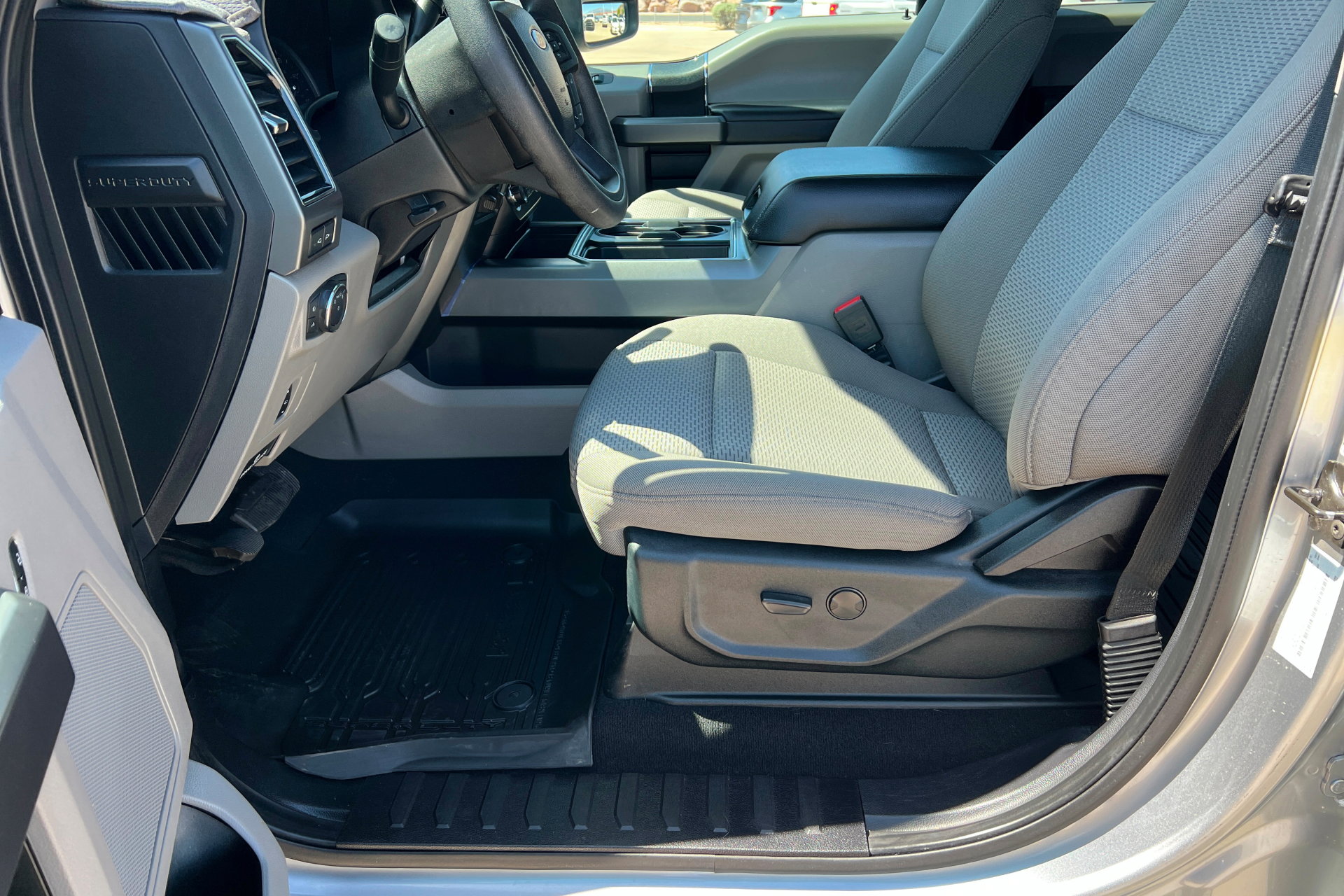 Used 2020 Ford F250 XLT w/ XLT Value Package AWD/4WD image 17