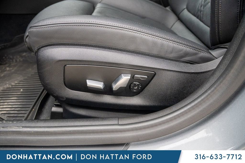 Used 2023 BMW 530i xDrive AWD/4WD image 17
