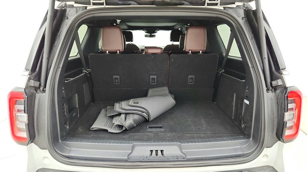 Used 2022 Ford Expedition Max Limited image 24
