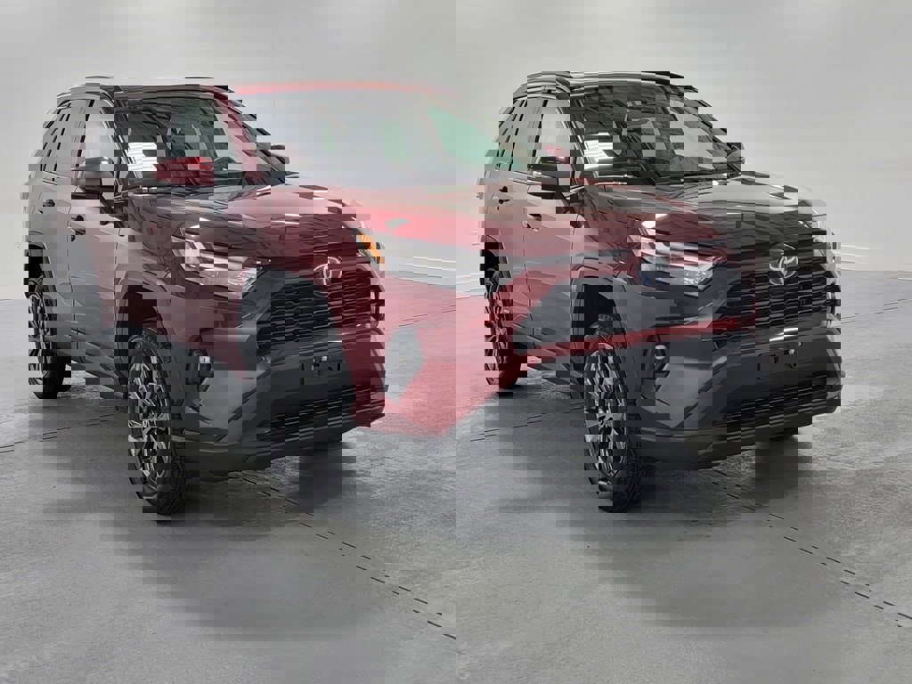 Certified 2022 Toyota RAV4 XLE Premium image 2