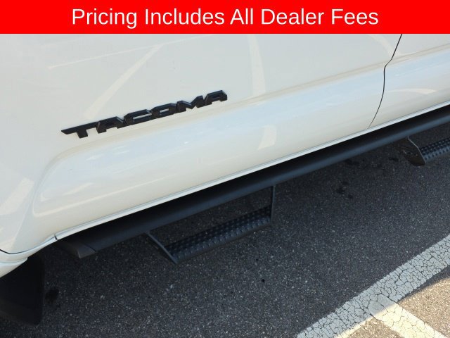 Used 2021 Toyota Tacoma SR5 RWD image 7