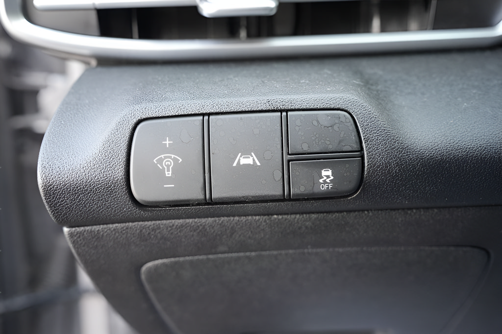 Certified 2021 Hyundai Elantra SEL w/ Convenience Package FWD image 23