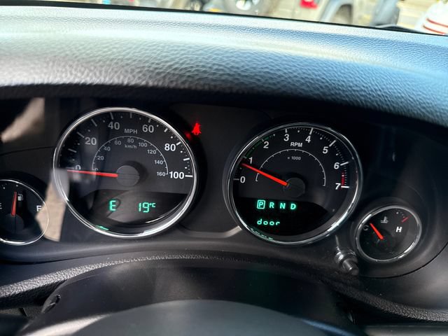 Used 2012 Jeep Wrangler Unlimited Sahara AWD/4WD image 19