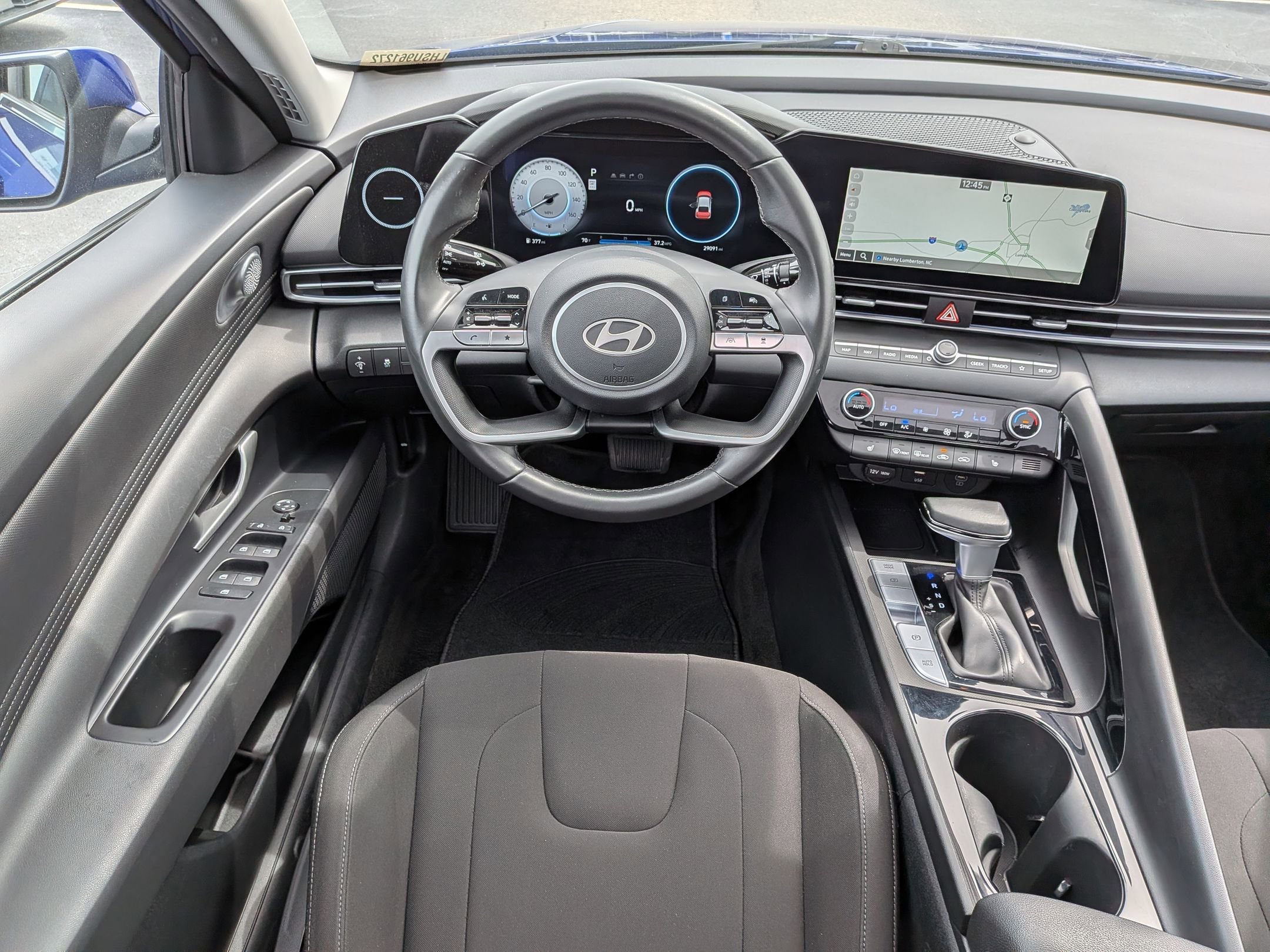 Used 2025 Hyundai Elantra SEL FWD image 31