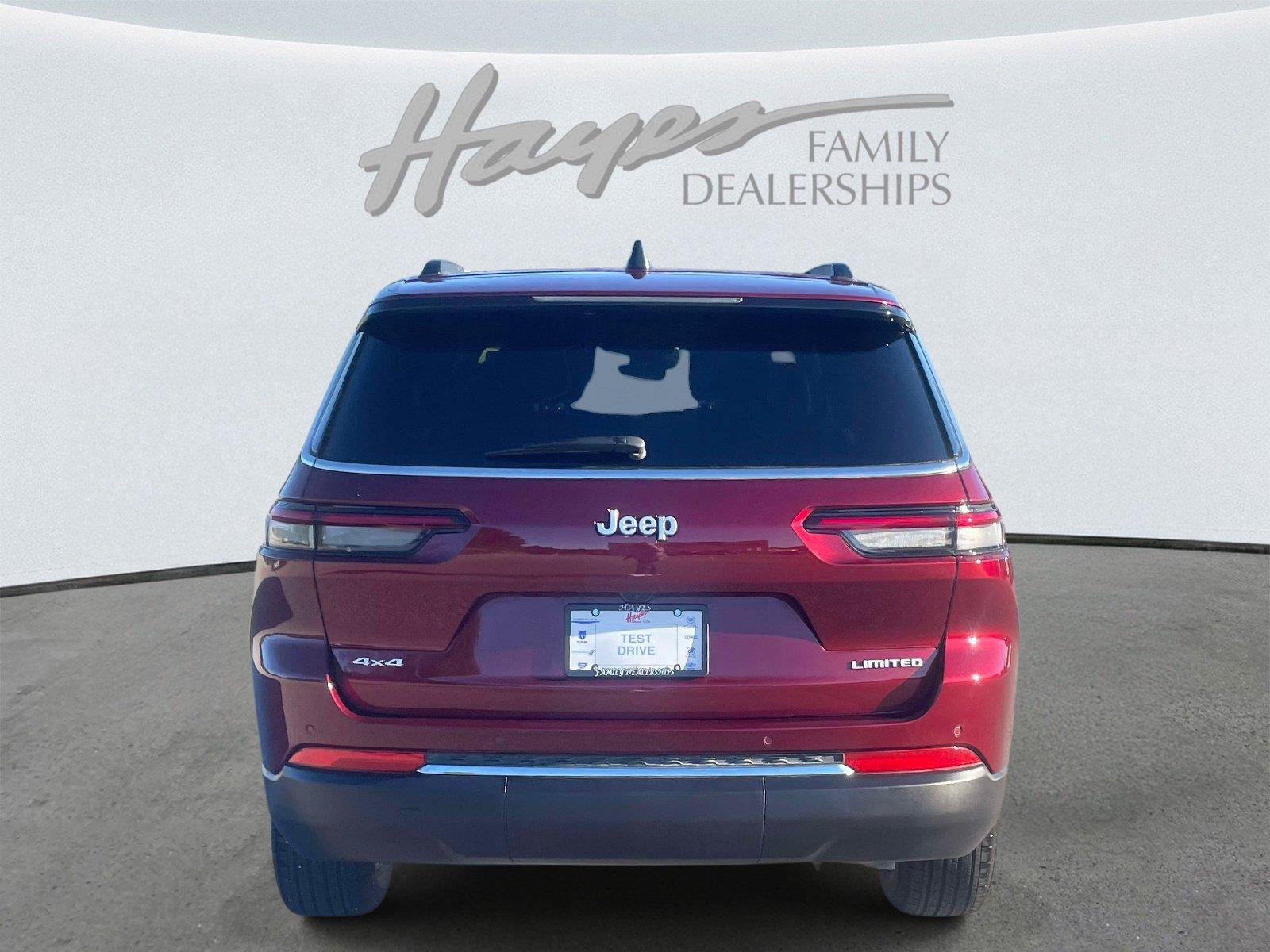 Used 2025 Jeep Grand Cherokee L Limited AWD/4WD image 4