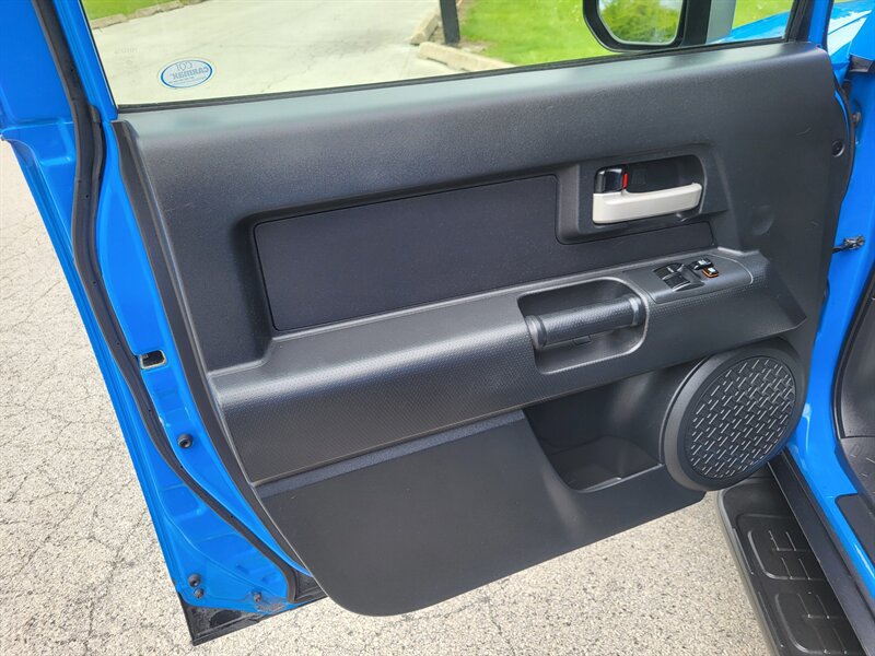 Used 2007 Toyota FJ Cruiser 4WD image 24