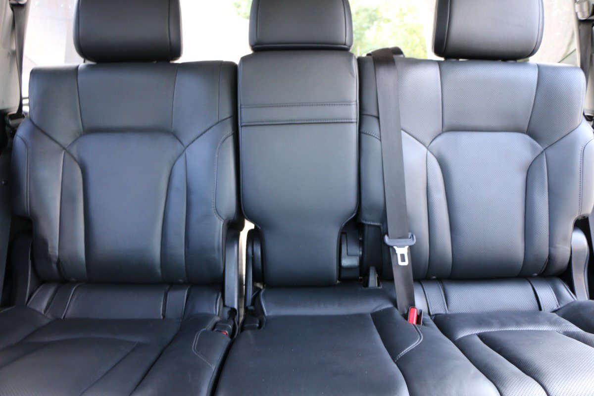 Used 2021 Lexus LX 570 4WD w/ Luxury Package image 32
