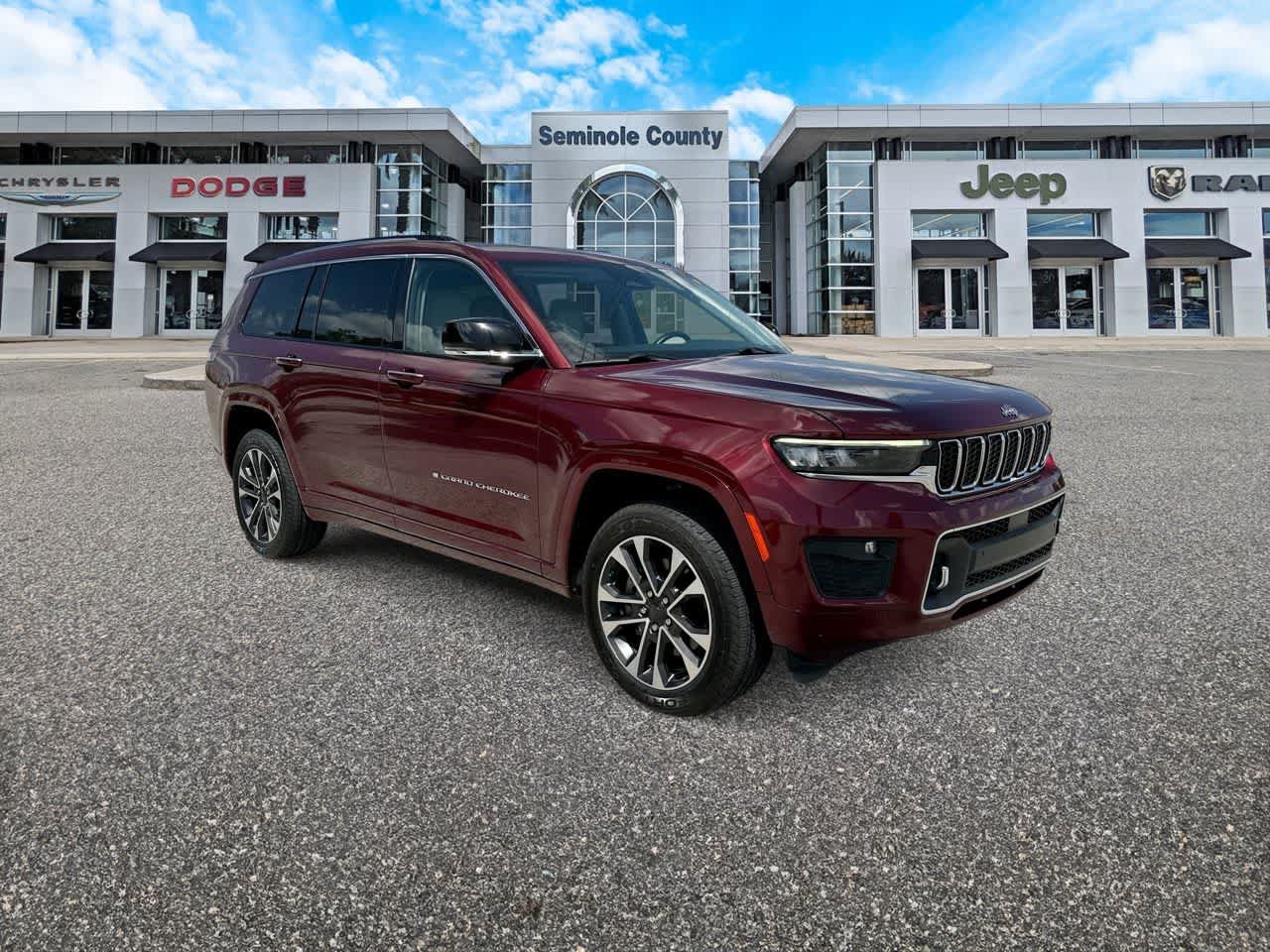Certified 2022 Jeep Grand Cherokee L Overland RWD image 2