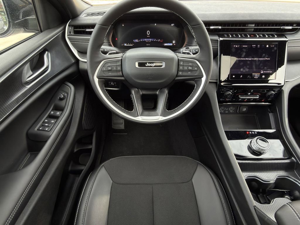 New 2025 Jeep Grand Cherokee L Altitude AWD/4WD image 11