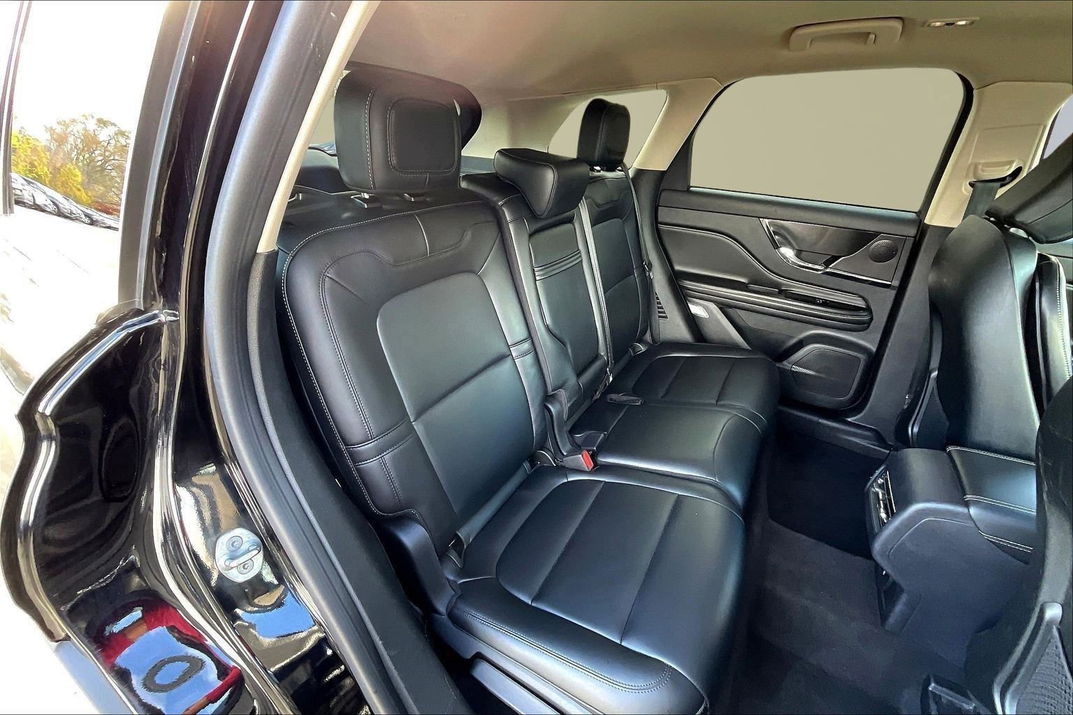 Used 2023 Lincoln Corsair AWD image 30